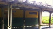 Abandonada pela Prefeitura sede do Horto está caindo 
