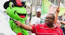 Campanha de Sapão não decola e candidato pode ganhar apenas 'o direito de pedir uma música no Fantástico' Campanha de Sapão não decola e candidato pode ganhar apenas 'o direito de pedir uma música no Fantástico'