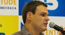 Filho do prefeito pode sair candidato para enfrentar Rômulo nas urnas Filho do prefeito pode sair candidato para enfrentar Rômulo nas urnas