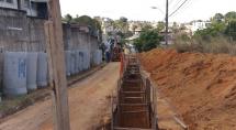 Prefeitura executa obras de drenagem em diversos pontos da cidade