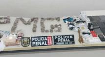 Policiais apreendem drogas e celulares próximo ao muro externo do Ceresp Betim