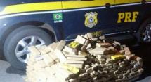 Dupla é presa com 475 kg de maconha e 350 cartuchos Dupla é presa com 475 kg de maconha e 350 cartuchos