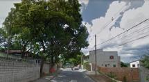 Travesti tira arma de cliente que a ameaçou durante programa em Betim Travesti tira arma de cliente que a ameaçou durante programa em Betim