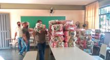 Kits alimentação começam a ser distribuídos nesta quinta-feira (23), nas escolas das regionais Icaivera, Citrolândia, Petrovale e Vianópolis