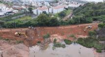 Quase uma semana após transbordamento de represa, moradores de Betim seguem sem fornecimento de água