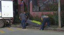 PM encontra pai e filho mortos dentro de casa em Betim