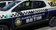 Homem é detido arrastando namorada pelos braços no Centro de Betim