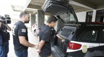 Família de homem que matou menina deixa casa por medo de represália Família de homem que matou menina deixa casa por medo de represália